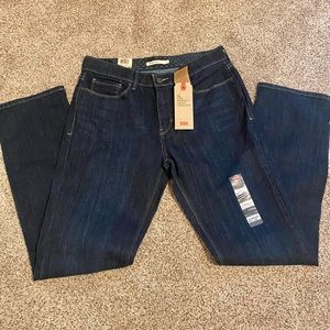 Levi’s 525 perfect waist. Mid rise.